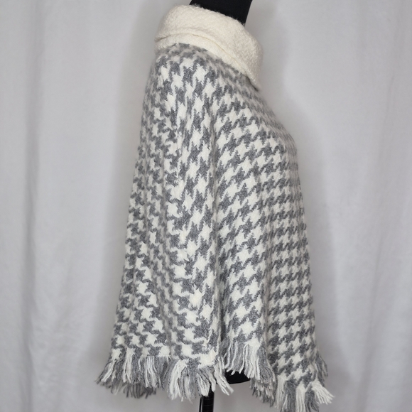John Branigan Houndstooth Sweater Poncho - Size OSFM - Picture 3 of 11